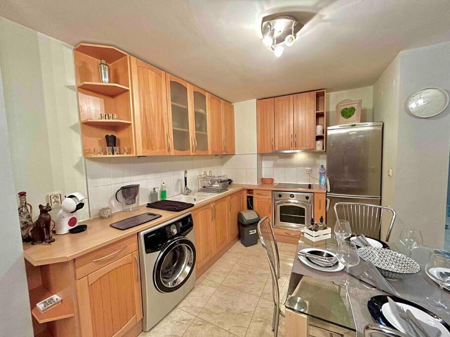 By The Sea Apartment Варна Екстериор снимка