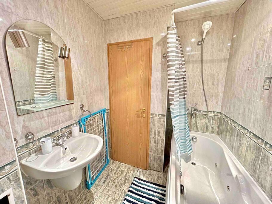 By The Sea Apartment Варна Екстериор снимка